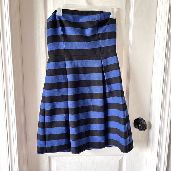 TRINA TURK Strapless Formal Striped Pleated Cissily Dress—SZ. 6 - Picture 13 of 17